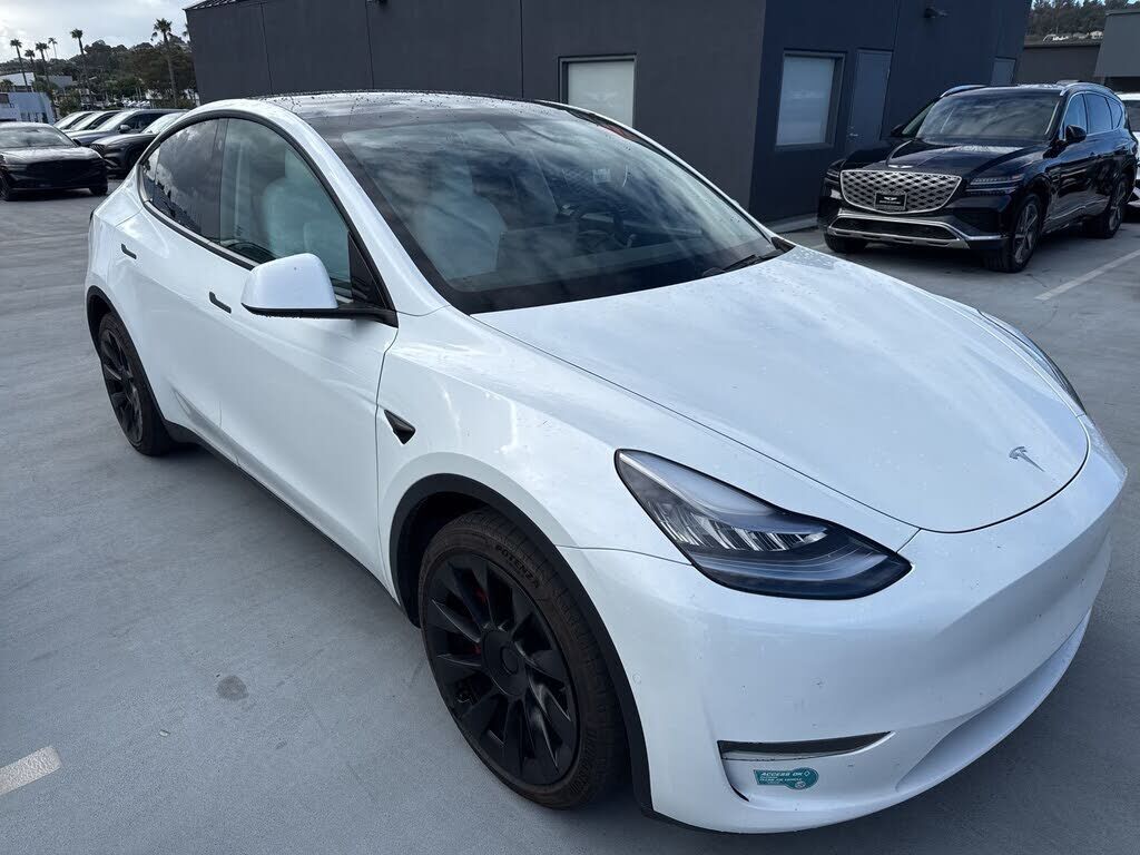 2021 TESLA Model Y