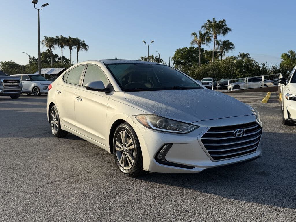 2018 HYUNDAI Elantra
