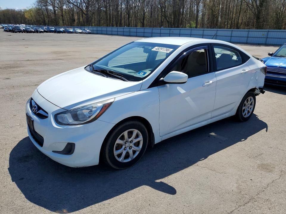 2013 HYUNDAI Accent