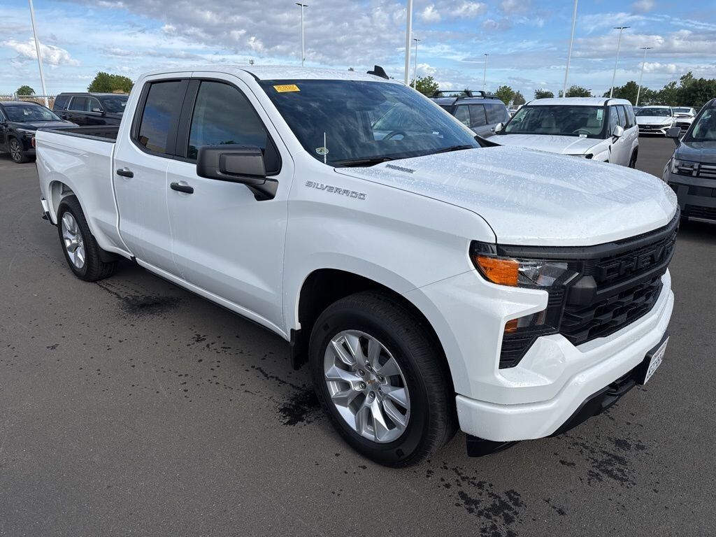 2025 CHEVROLET Silverado