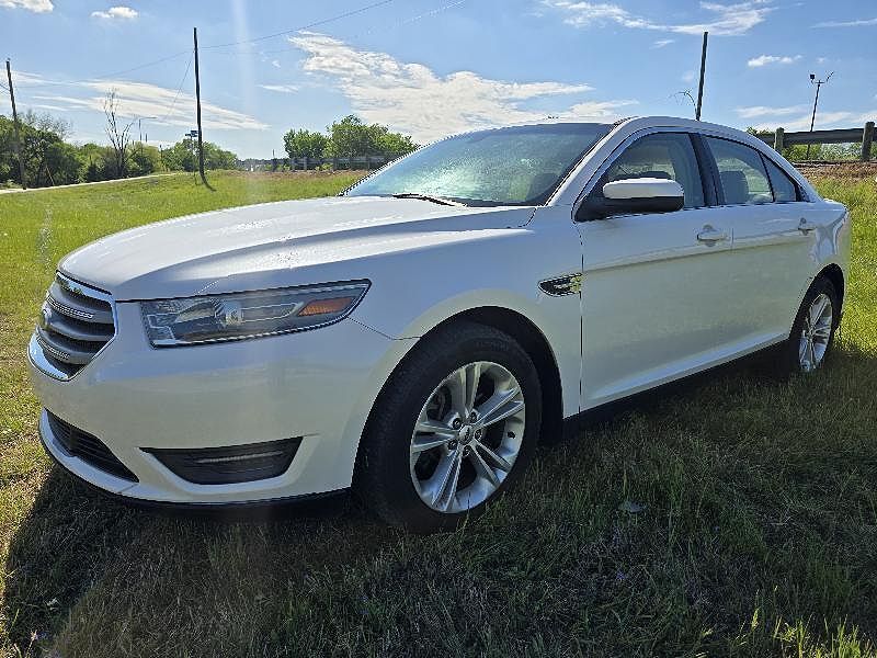 2013 FORD Taurus