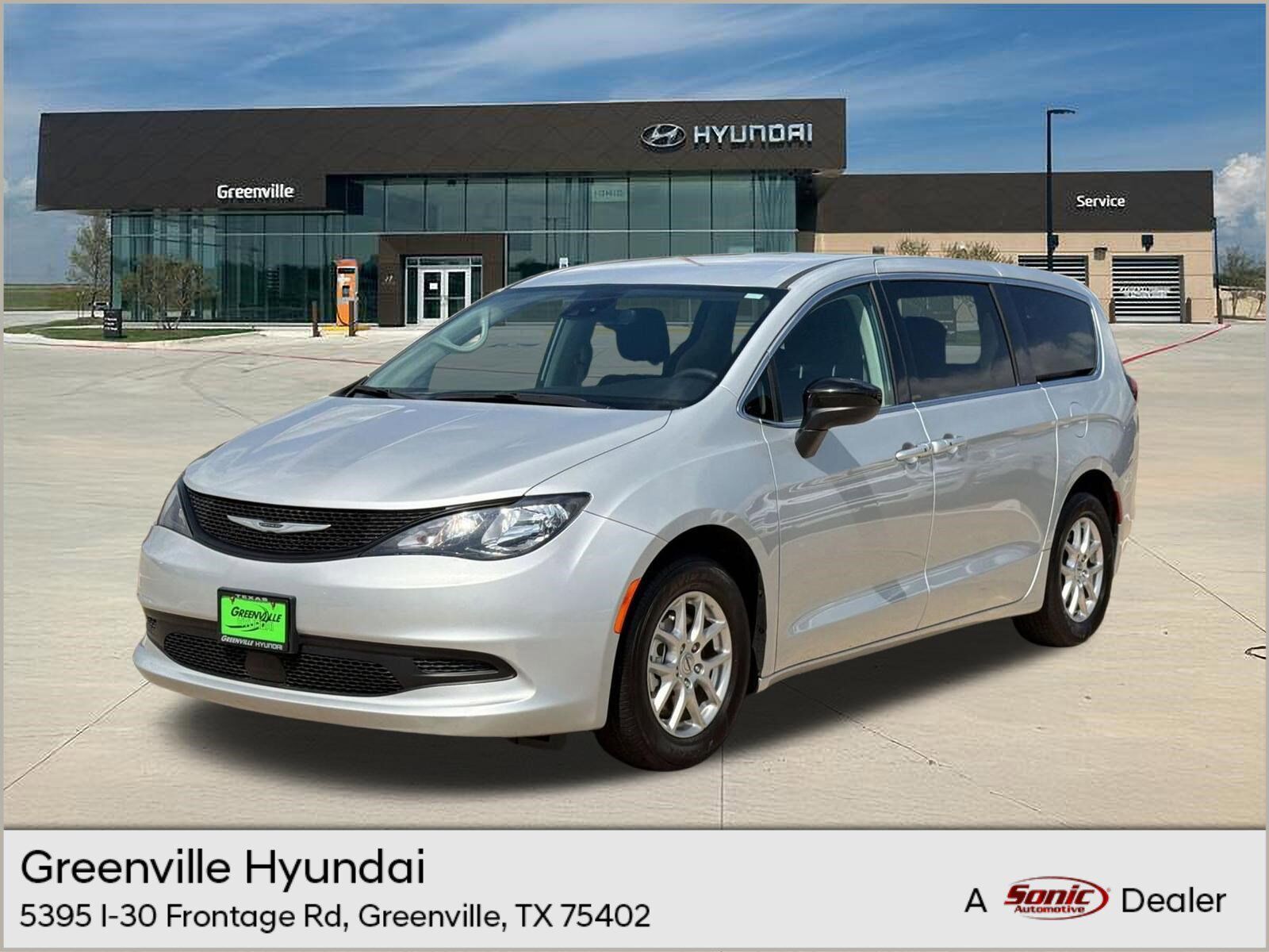 2024 CHRYSLER Voyager