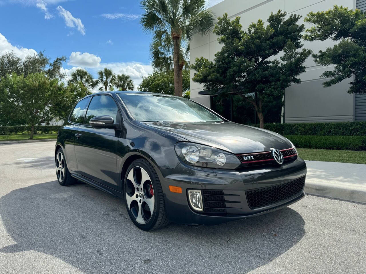 2011 VOLKSWAGEN GTI
