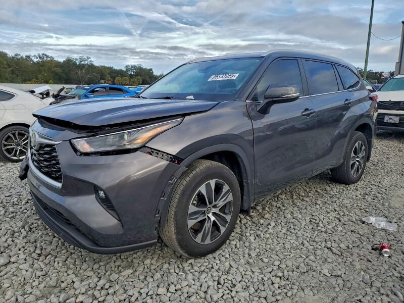 2024 TOYOTA Highlander