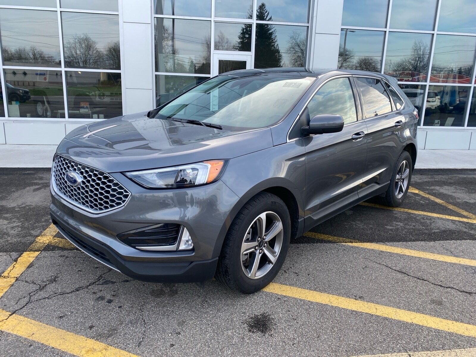 2024 FORD Edge