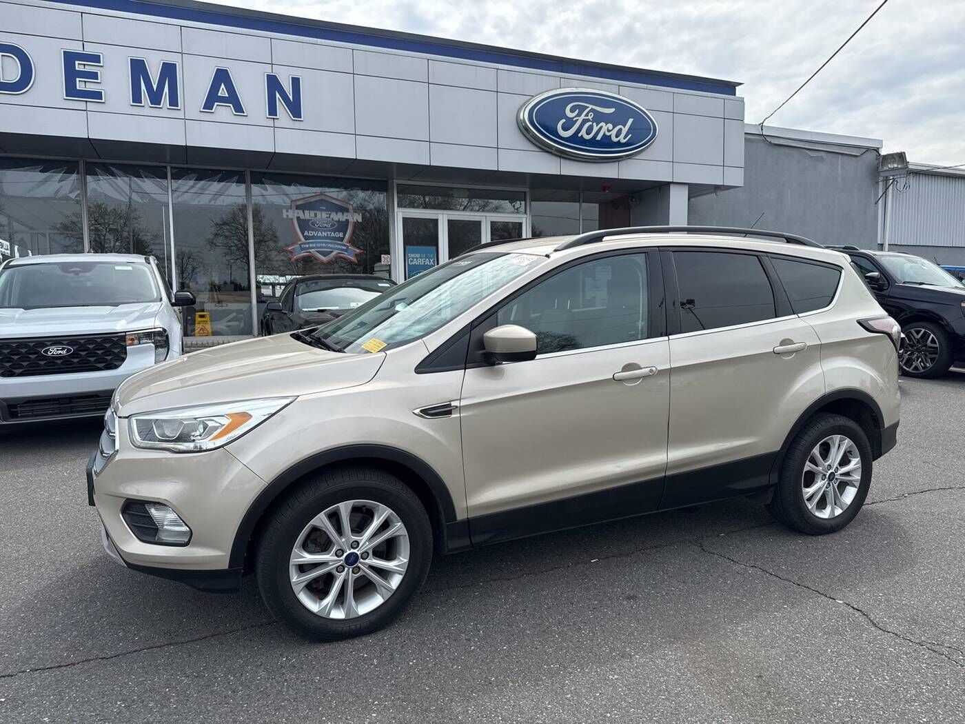 2017 FORD Escape