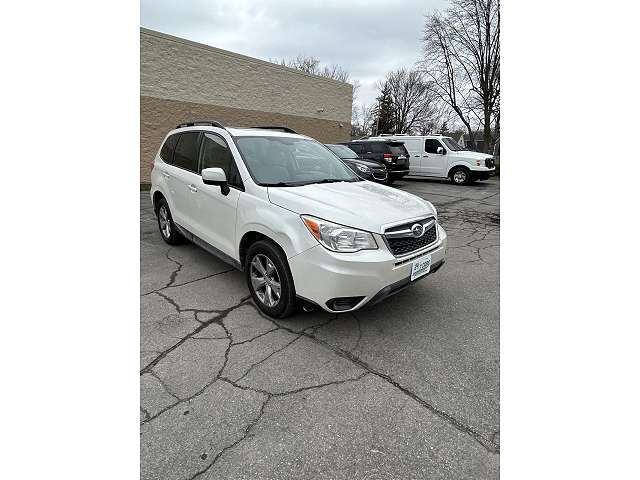 2015 SUBARU Forester