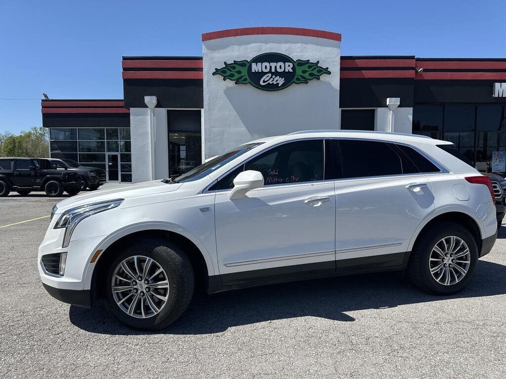 2017 CADILLAC XT5