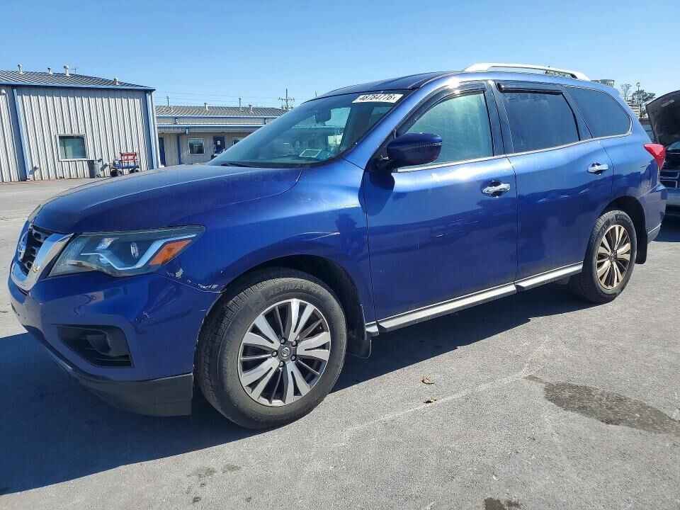 2017 NISSAN Pathfinder