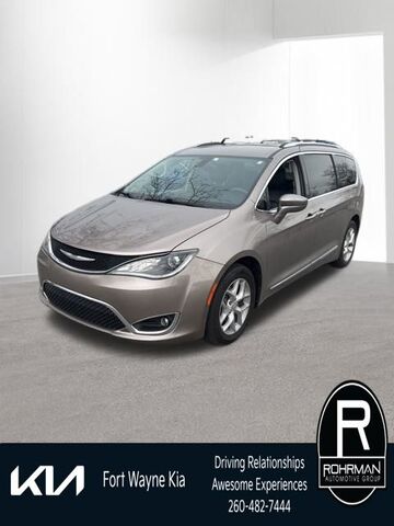 2017 CHRYSLER Pacifica