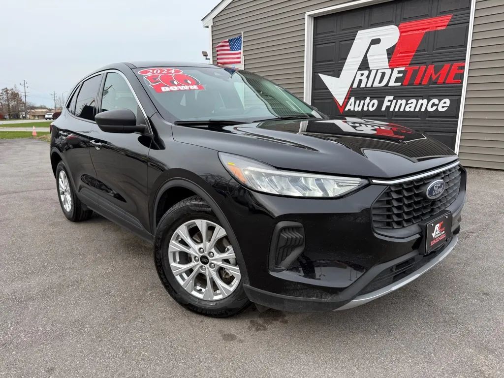 2024 FORD Escape