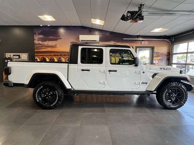 2024 JEEP Gladiator