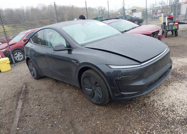2026 TESLA Model Y