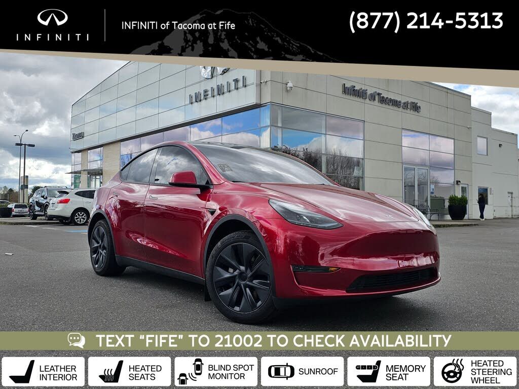 2024 TESLA Model Y