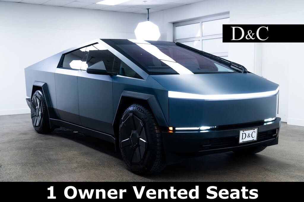 2024 TESLA Cybertruck