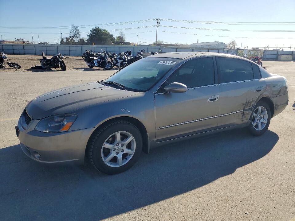 2005 NISSAN Altima