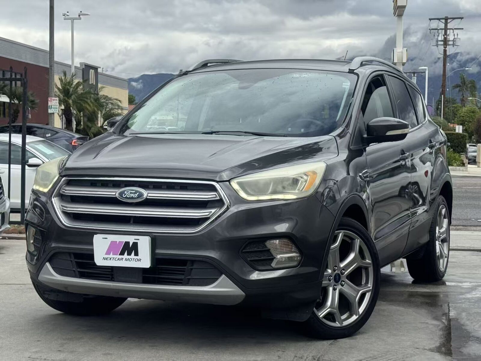 2017 FORD Escape
