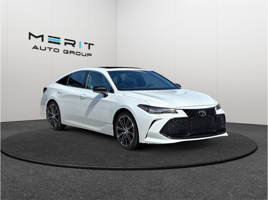 2020 TOYOTA Avalon
