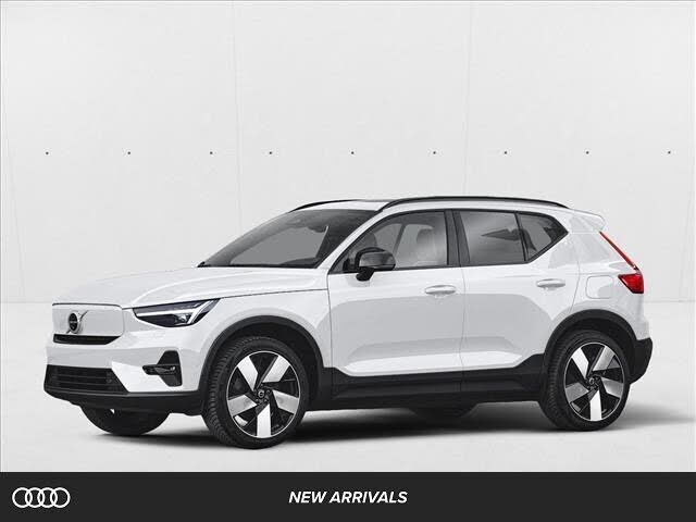 2024 VOLVO XC40