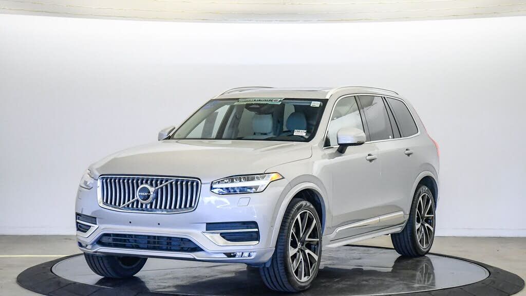 2023 VOLVO XC90