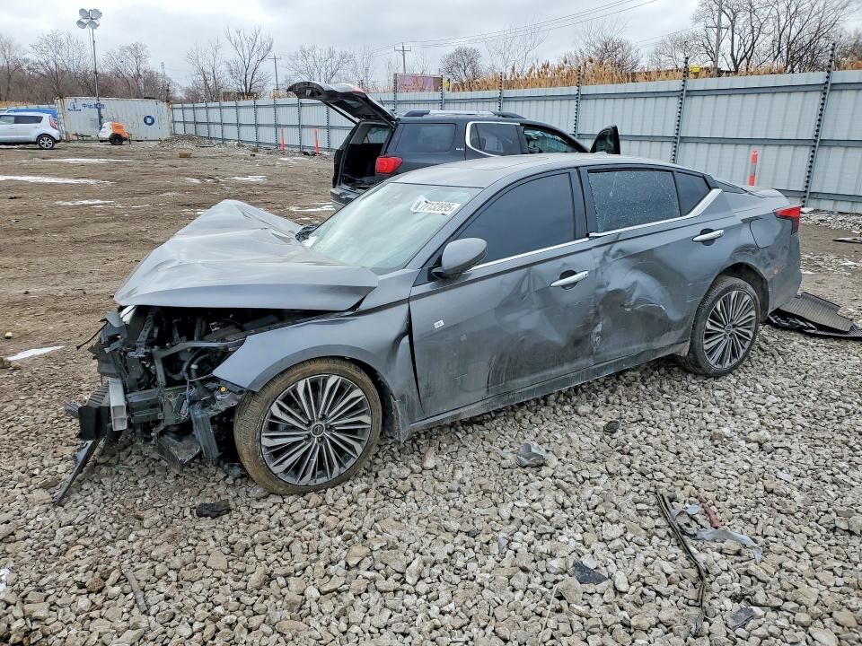 2024 NISSAN Altima