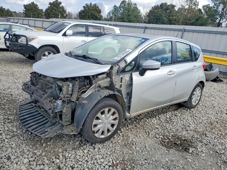 2016 NISSAN Versa