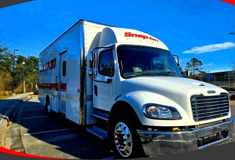 2018 FREIGHTLINER M2