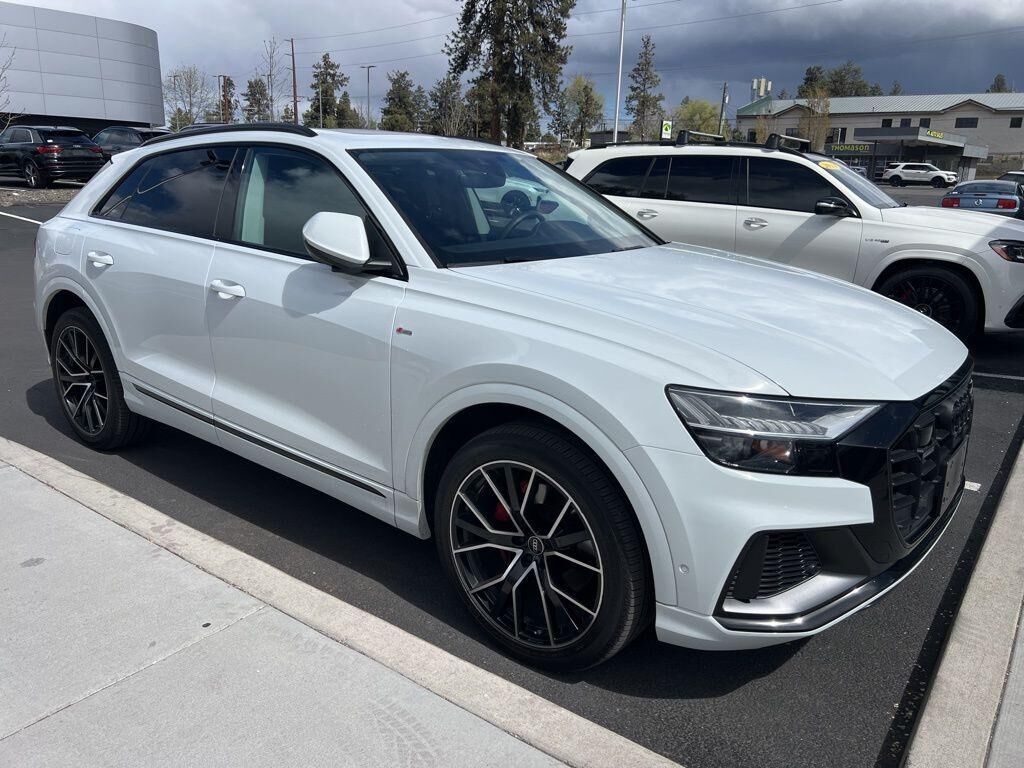 2023 AUDI Q8