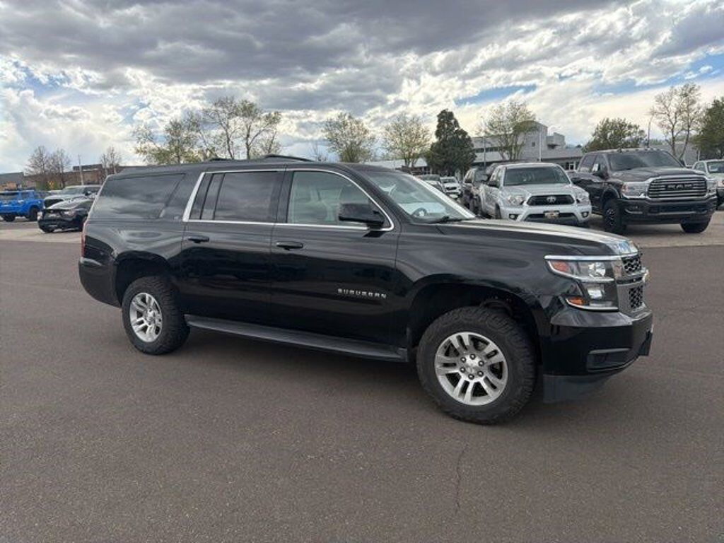 2017 CHEVROLET Suburban