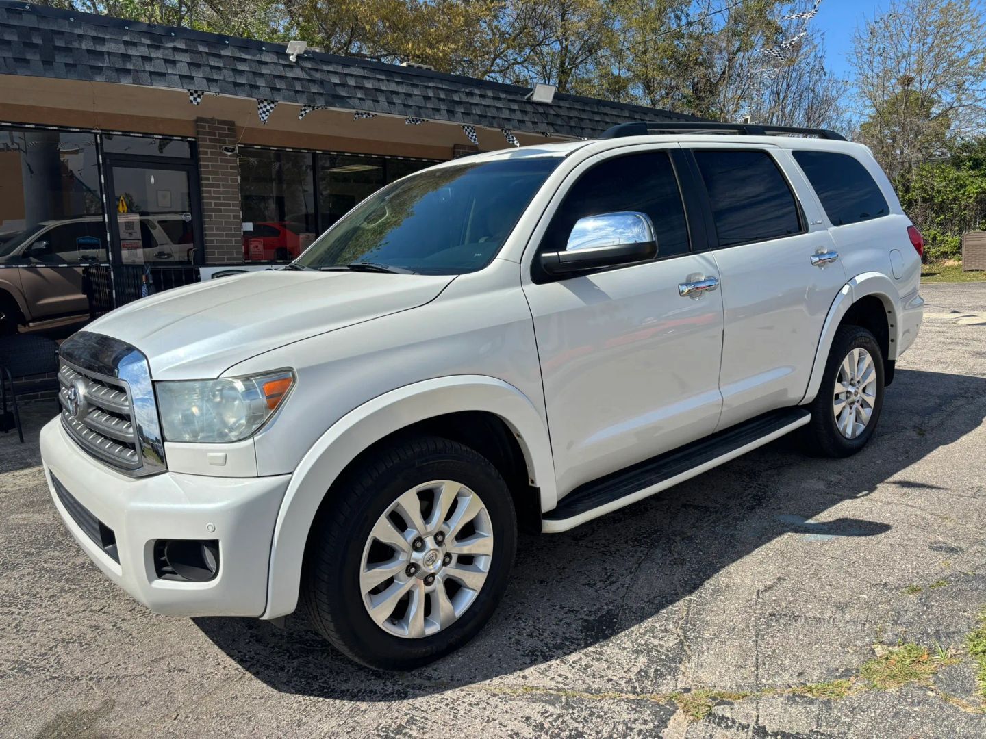 2013 TOYOTA Sequoia