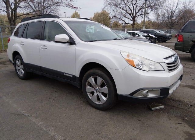 2012 SUBARU Outback