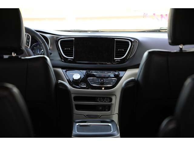 2022 CHRYSLER Pacifica