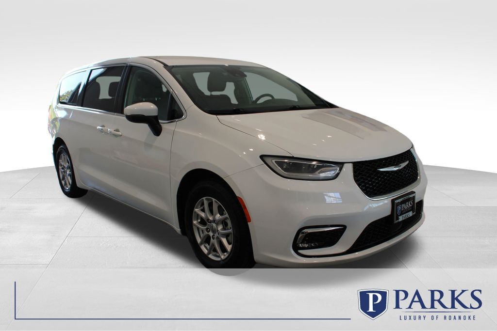 2023 CHRYSLER Pacifica