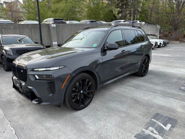 2024 BMW X7