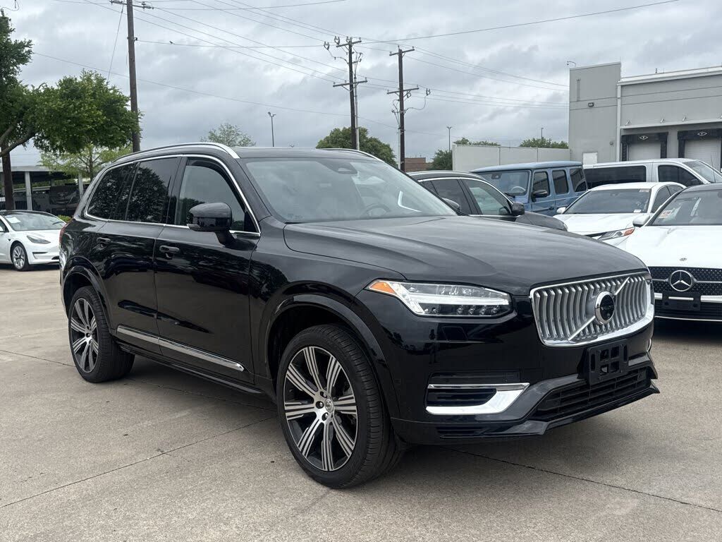 2025 VOLVO XC90
