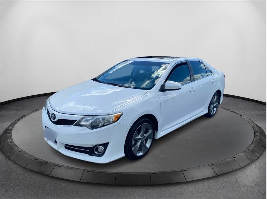 2013 TOYOTA Camry
