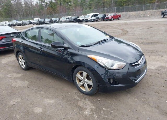2012 HYUNDAI Elantra