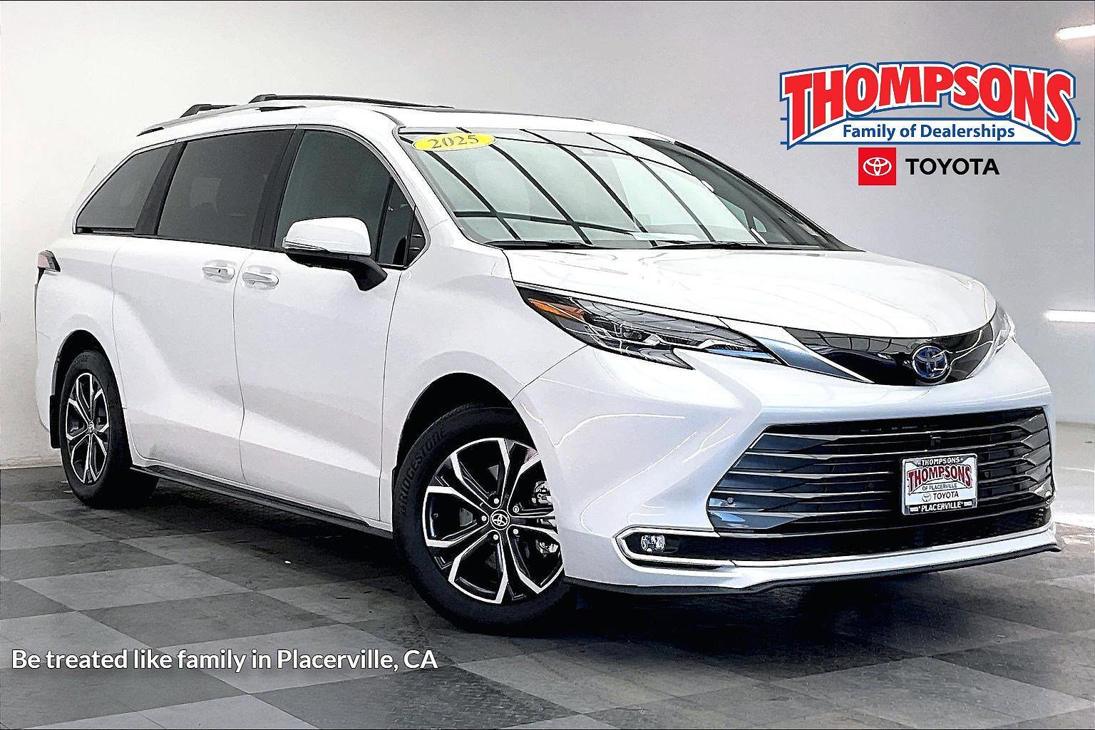 2025 TOYOTA Sienna