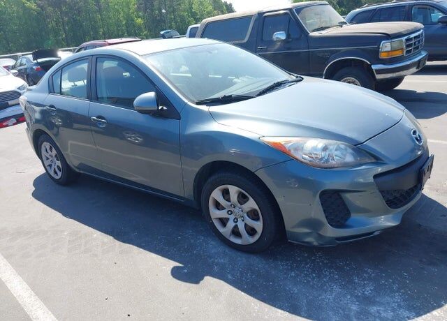 2012 MAZDA Mazda3