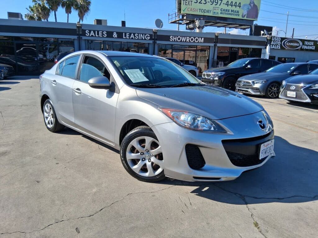 2013 MAZDA Mazda3