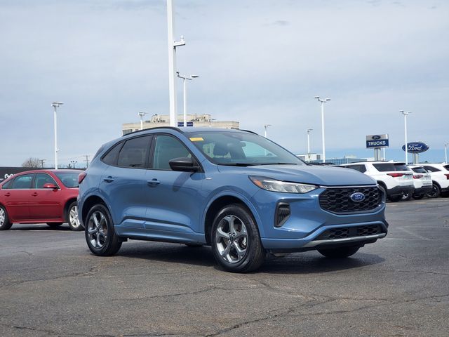 2024 FORD Escape