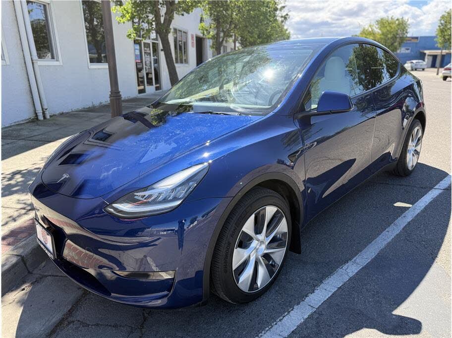 2021 TESLA Model Y