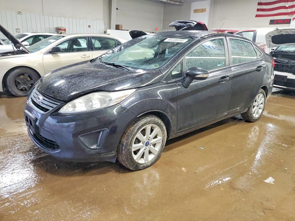 2013 FORD Fiesta