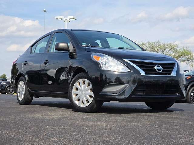 2015 NISSAN Versa