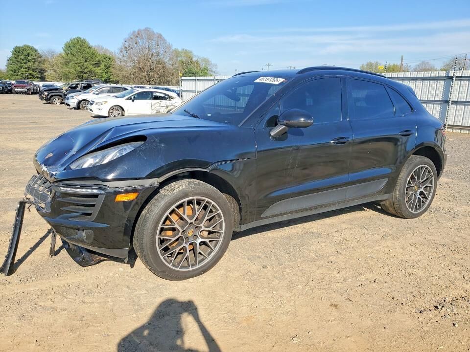 2018 PORSCHE Macan