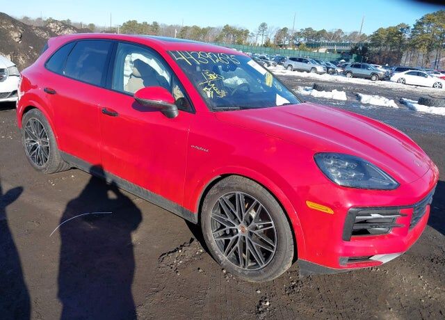 2026 PORSCHE Cayenne