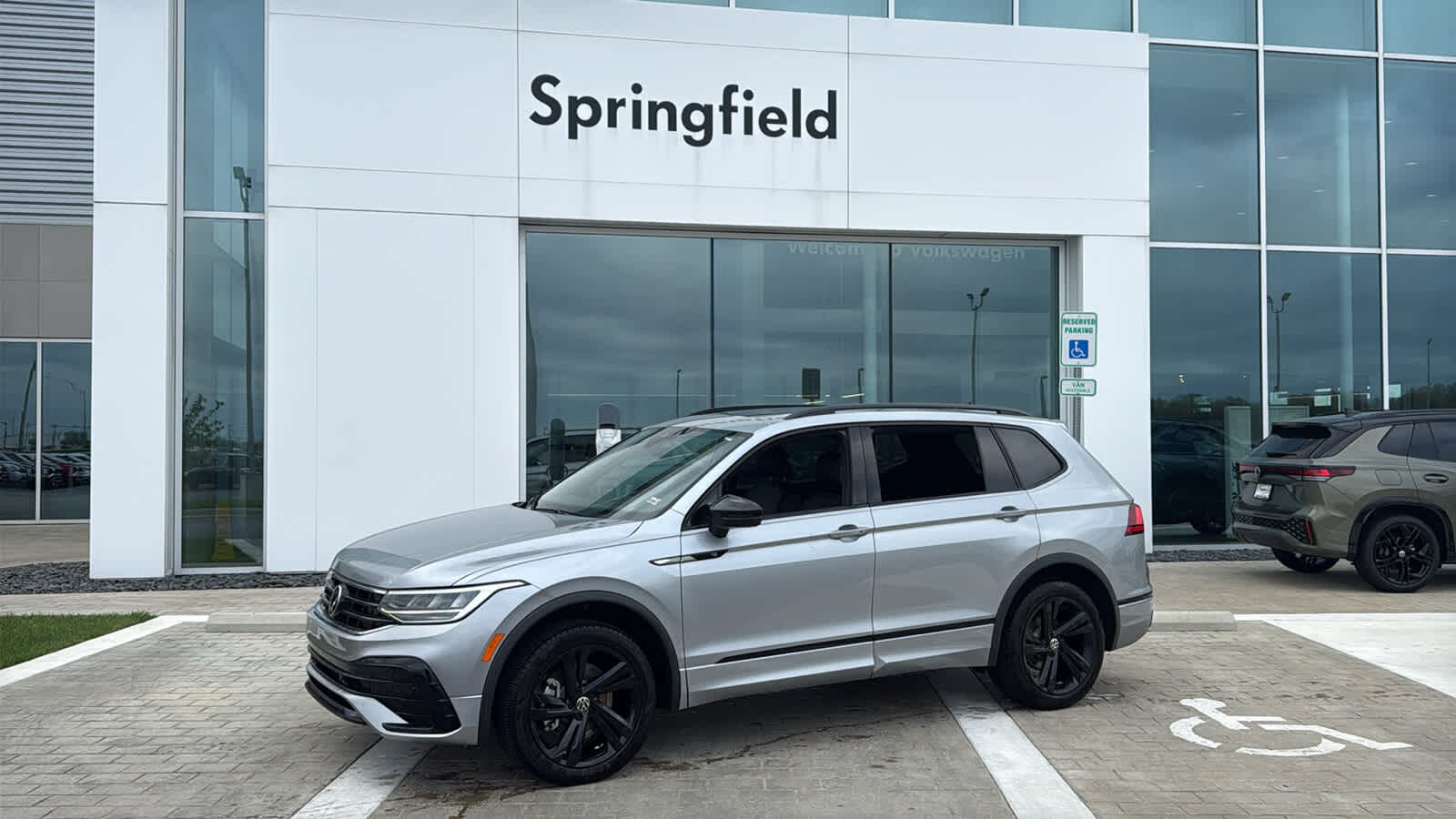 2024 VOLKSWAGEN Tiguan 4Motion