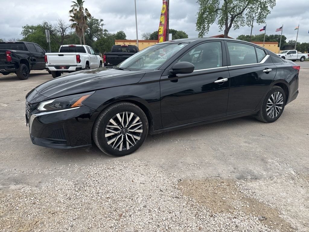 2025 NISSAN Altima