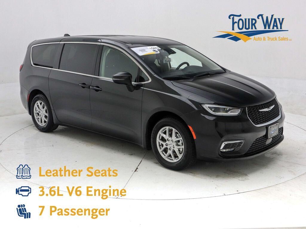 2023 CHRYSLER Pacifica
