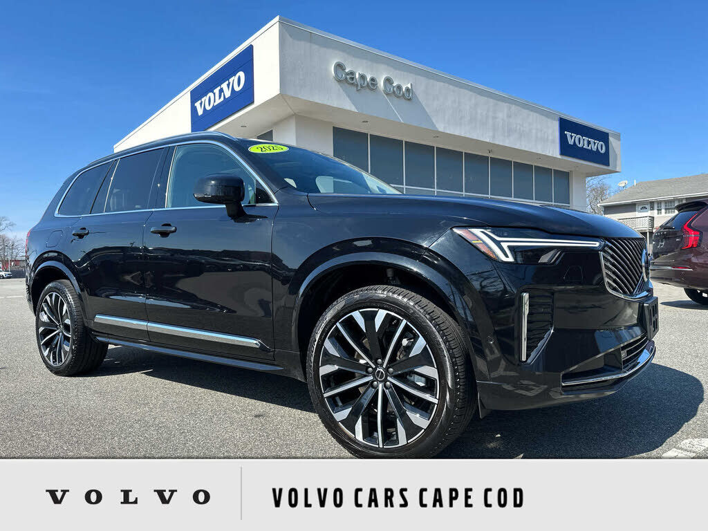 2025 VOLVO XC90